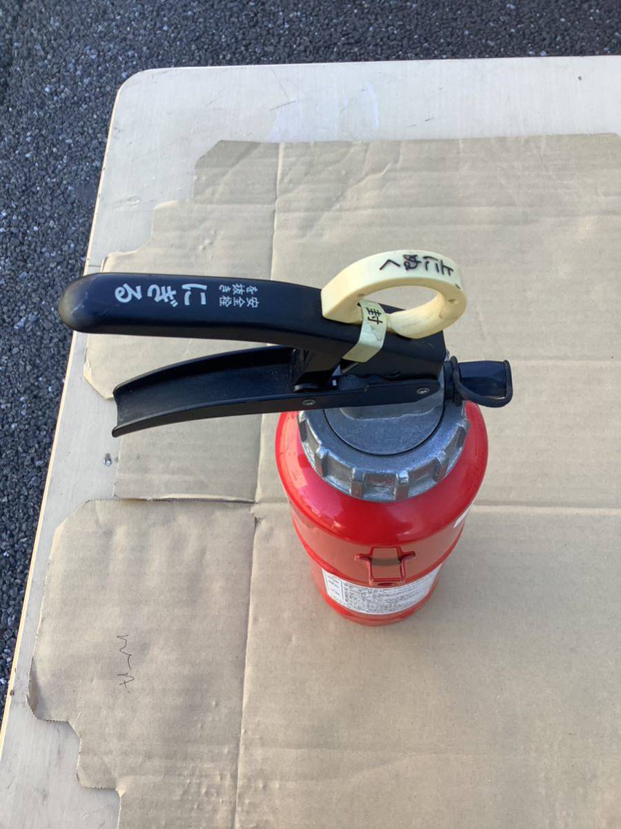 * for automobile * powder ABC fire extinguisher *MORITA*M-3M type * manufacture year 2004* secondhand goods . fire is unused *80 size. payment on delivery postage. 