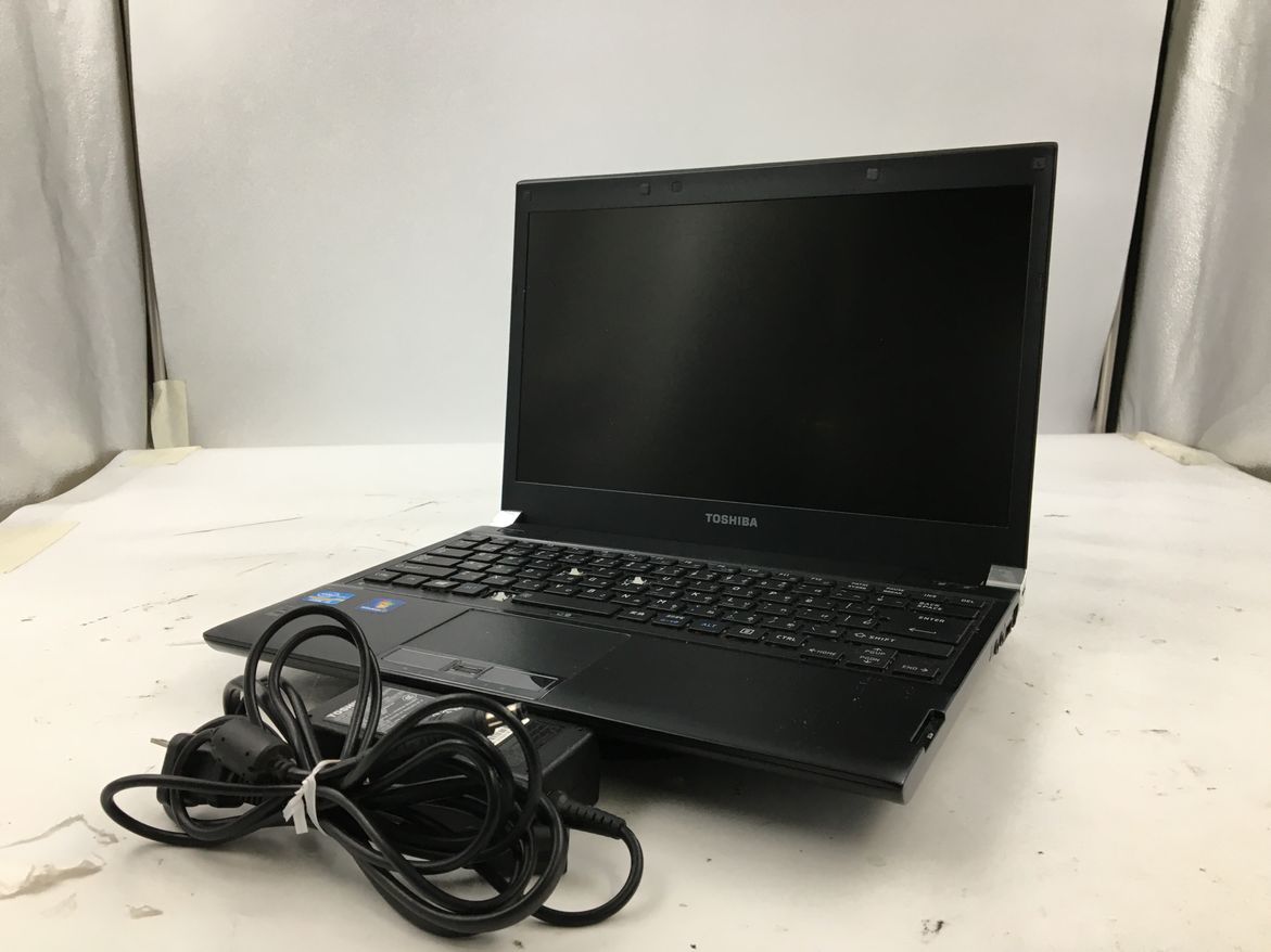 TOSHIBA/ノート/HDD 320GB/第3世代Core i5/メモリ2GB/2GB/WEBカメラ無/OS無-231208000667917_正面 M