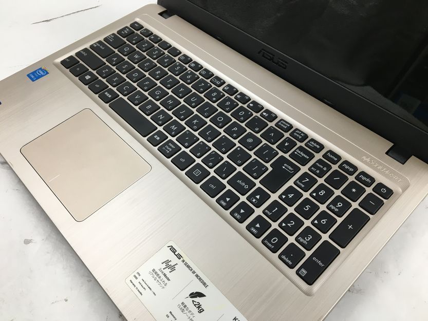 ASUS/ノート/HDD 500GB/第4世代Core i3/メモリ4GB/WEBカメラ有/OS無-231209000669341_キーボード接写１