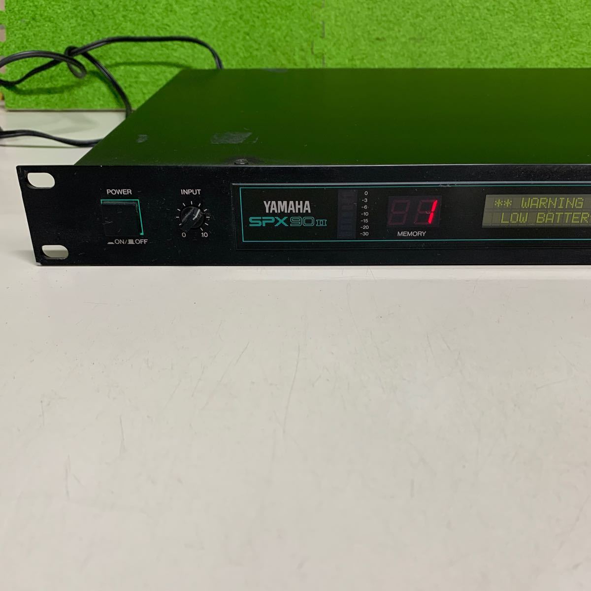 PCN98-941 激安 音響機器 デジタルサウンドプロセッサー YAMAHA SPX90Ⅱ ヤマハ デジタルマルチエフェクター 通電OK 現状品_画像2