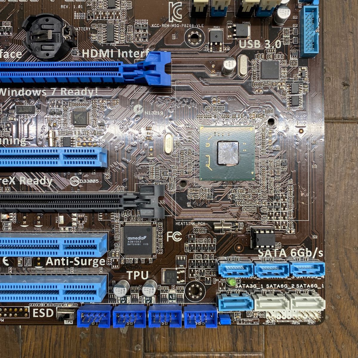 MG12-135 激安 マザーボード ASUS P8Z68-V LE LGA1155 BIOS立ち上がり確認済み ジャンク_画像4