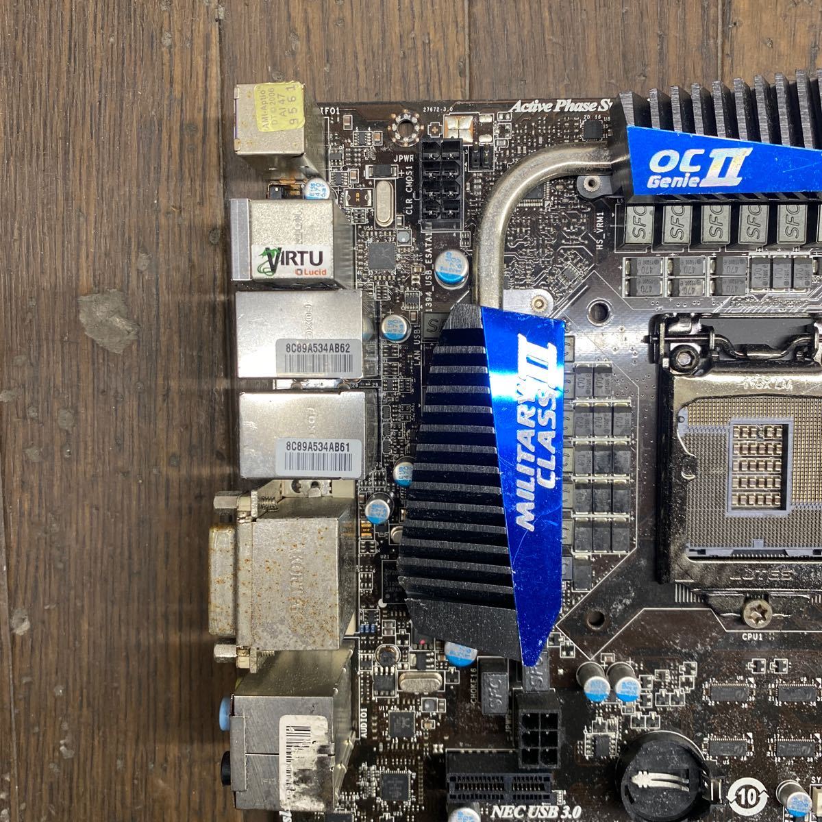 MG12-158 激安 マザーボード msi Z68A-GD80(G3) LGA1155 通電不可 ジャンク_画像4