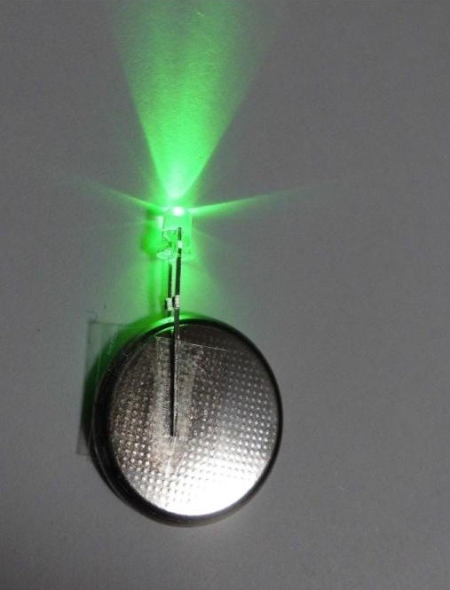 LED 超高輝度　クリア発光ダイオード 3mm 3Φ 緑色　グリーン　GREEN 10本セット_画像1