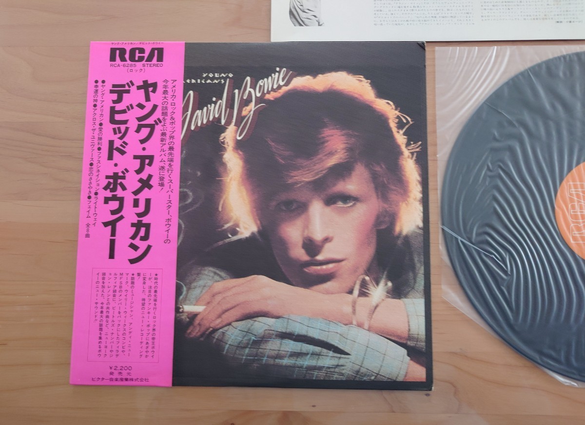 ★デビッド・ボウイー David Bowie★ヤング・アメリカン Young Americans★帯付★OBI★中古LP★帯裏面傷み★ジャケット角傷み_画像2