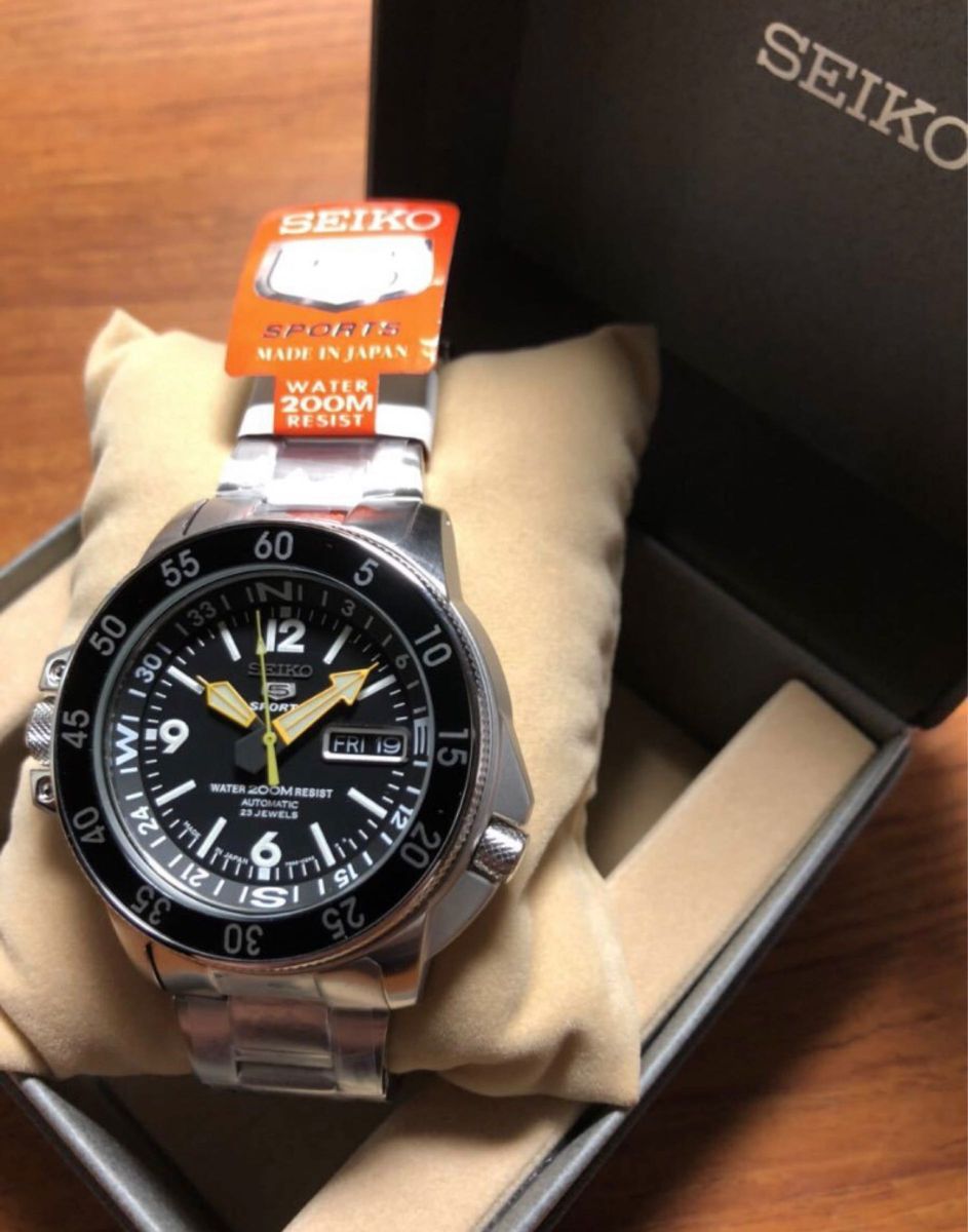 セイコー SEIKO 日本製【新品】SEIKO5/セイコー5 スポーツ SKZ211J1 自動巻き ブラックアトラス メタルベルト