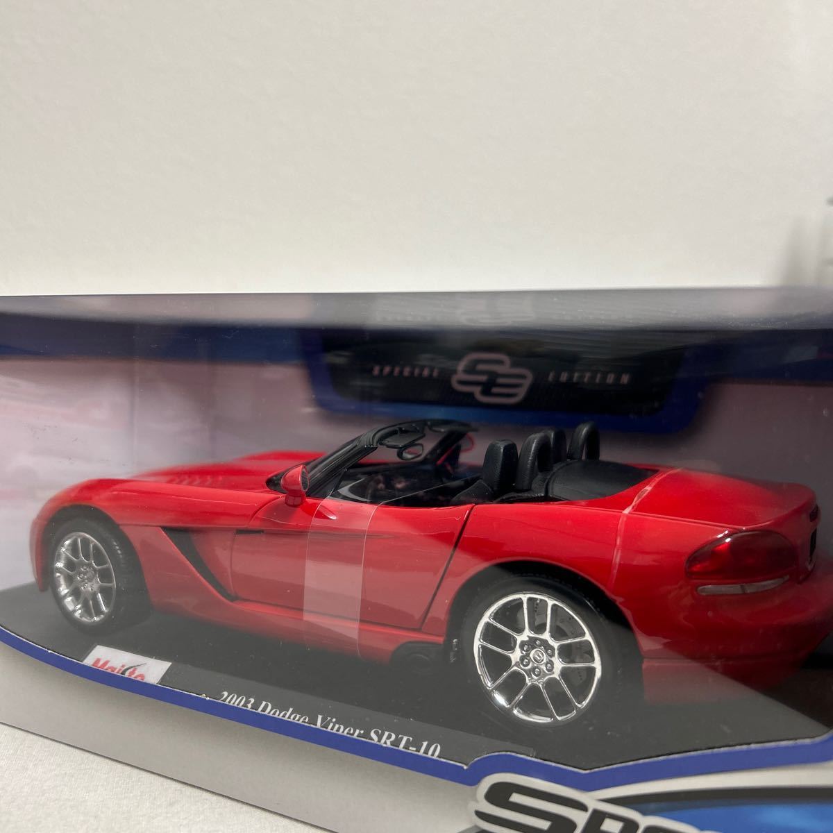 Maisto Special Edition 1/18 Dodge Viper SRT10 Red マイスト SE ダッジ バイパー 2003 アメ車 ミニカー モデルカー_画像7