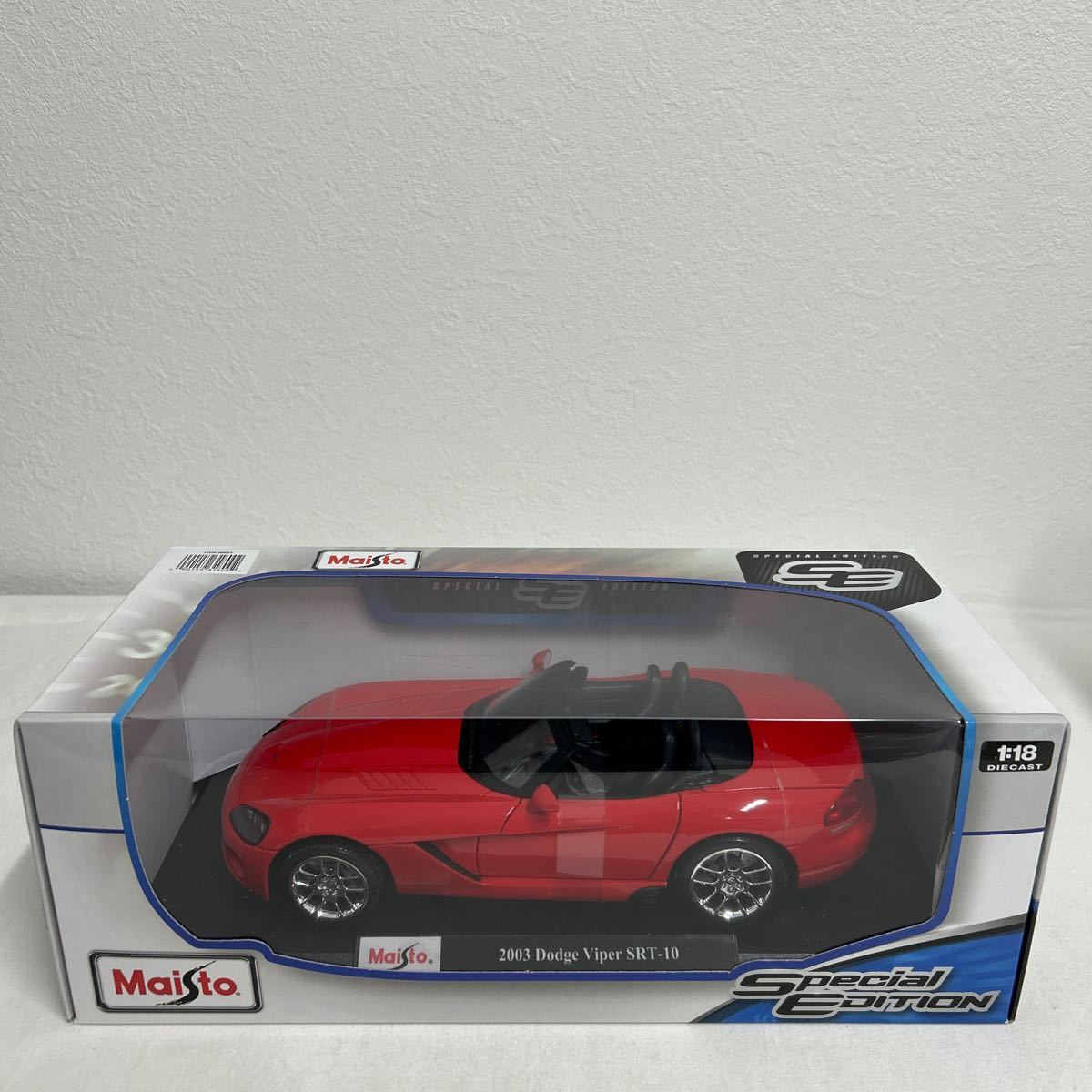 Maisto Special Edition 1/18 Dodge Viper SRT10 Red マイスト SE ダッジ バイパー 2003 アメ車 ミニカー モデルカー_画像3