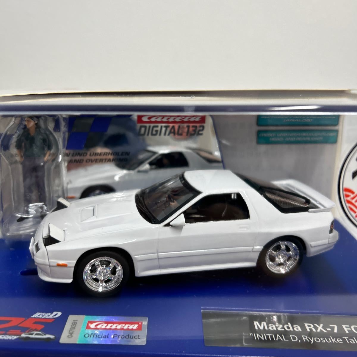 Carrera DIGITAL 132 頭文字D 25周年記念限定 MAZDA RX-7 FC3S 高橋涼介 フィギュア スロットカー INITIAL マツダ 旧車ミニカー モデルカー_画像3