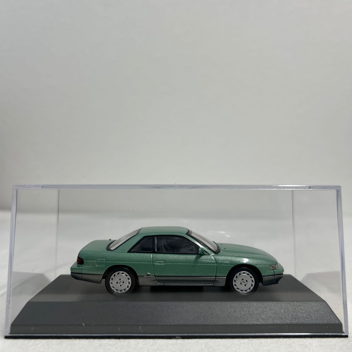 KYOSHO 箱無 1/43 NISSAN SILVIA Q's S13 Lime Green 京商 日産シルビア ライムグリーンツートーン 旧車 国産名車 ミニカー モデルカー_画像5