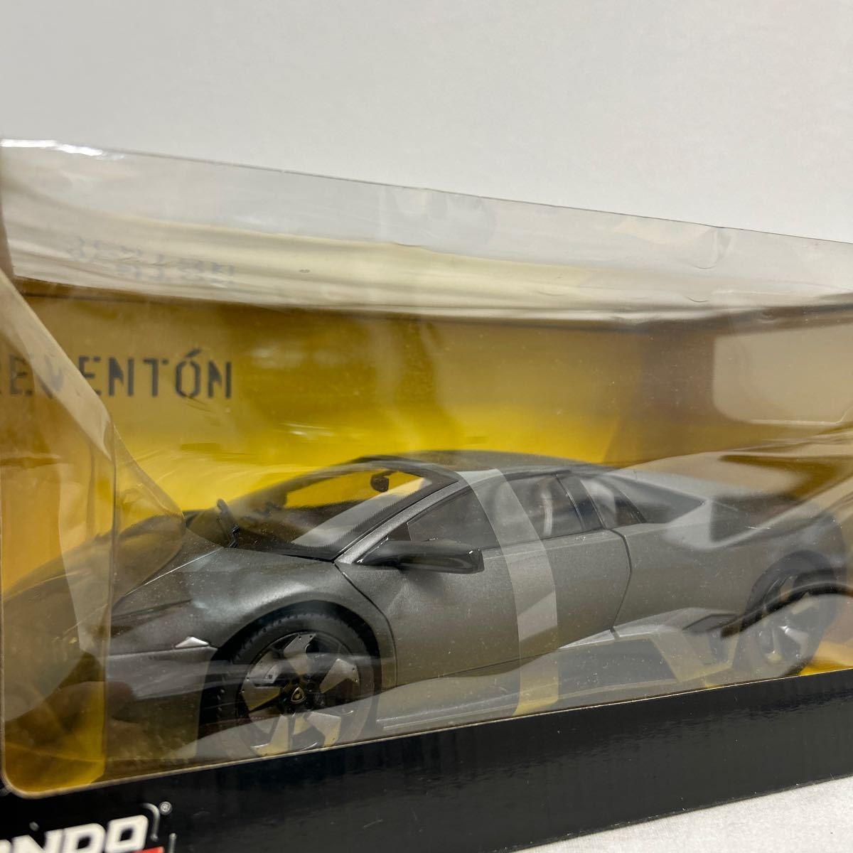 MONDO MOTORS 1/18 Lamborghini Reventon モンドモータース ランボルギーニ レヴェントン マットグレー ミニカー モデルカー_画像3