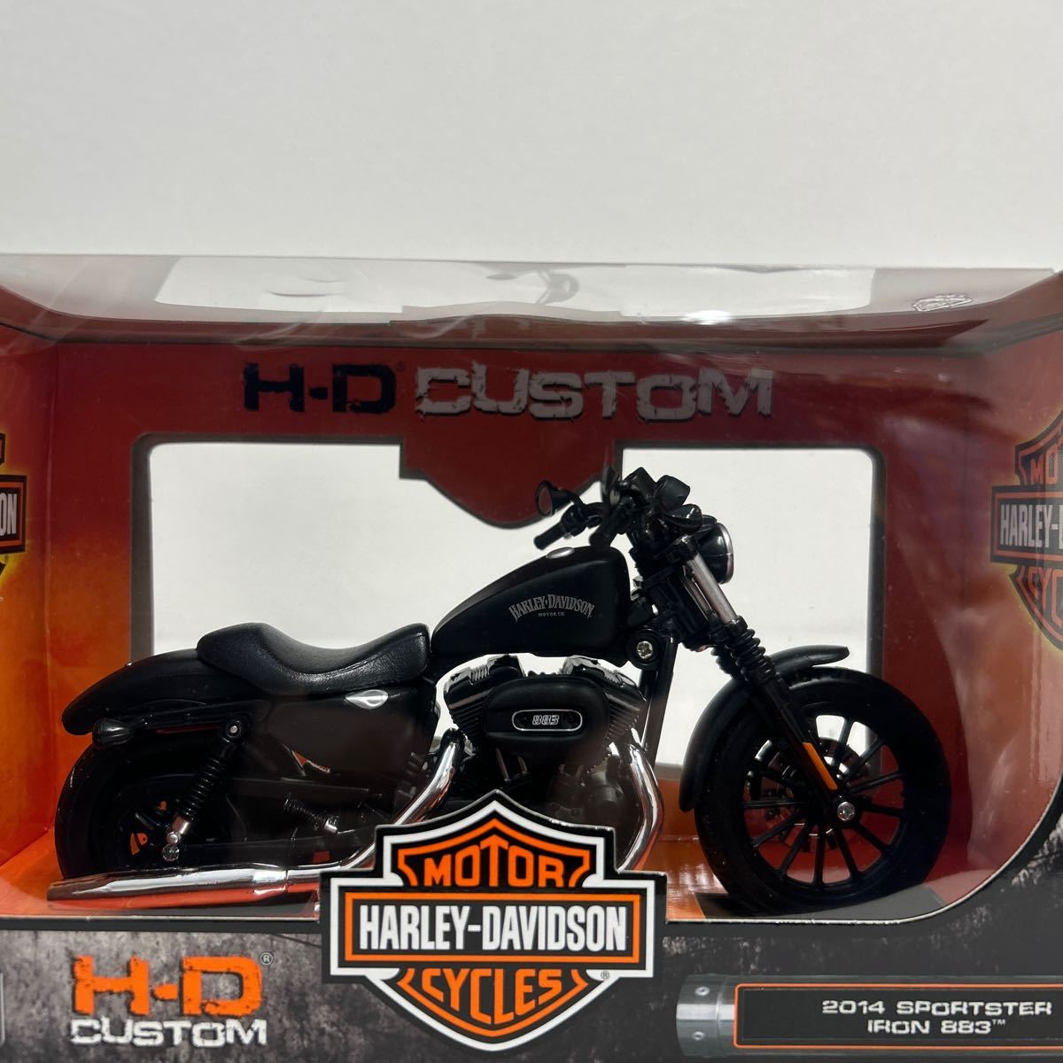 Maisto 1/12 Harley Davidson 2014 SPORTSTER IRON 883 ハーレーダビッドソン スポーツスター アイアン アオシマ バイク ミニカー_画像4