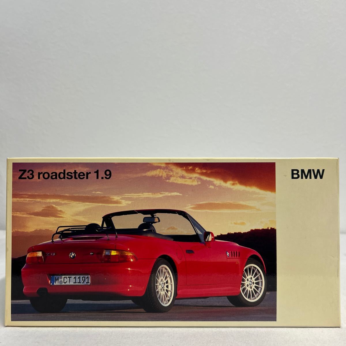 BMW ディーラー特注 1/18 BMW Z3 roadster 1.9 ロードスター ミニカー モデルカー_画像1