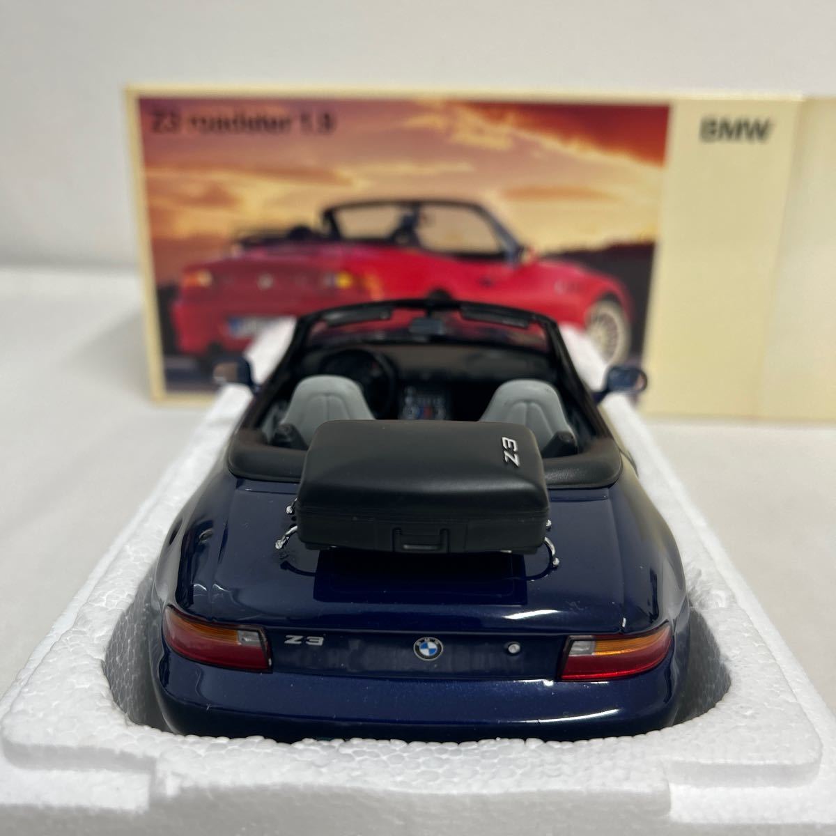 BMW ディーラー特注 1/18 BMW Z3 roadster 1.9 ロードスター ミニカー モデルカー_画像8