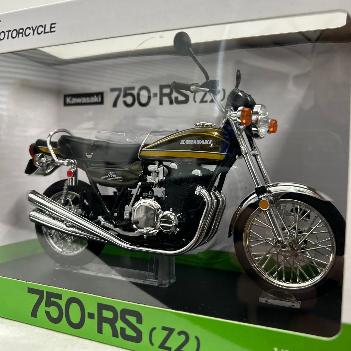 AOSHIMA 1/12 KAWASAKI 750RS Z2 アオシマ カワサキ イエロータイガー ZⅡ 旧車 完成品バイク ミニカー モデルカーの画像1