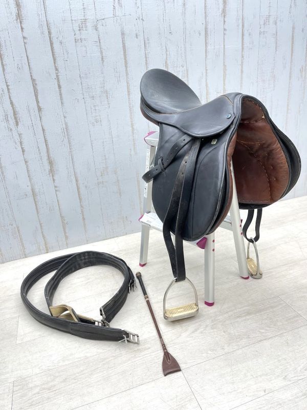 Stubben 鞍 鐙 スイス製 乗馬鞍 馬装具 乗馬鞍 あぶみ Stubben 鞍 鐙 スイス製 乗馬鞍 馬装具 乗馬鞍 あぶみ