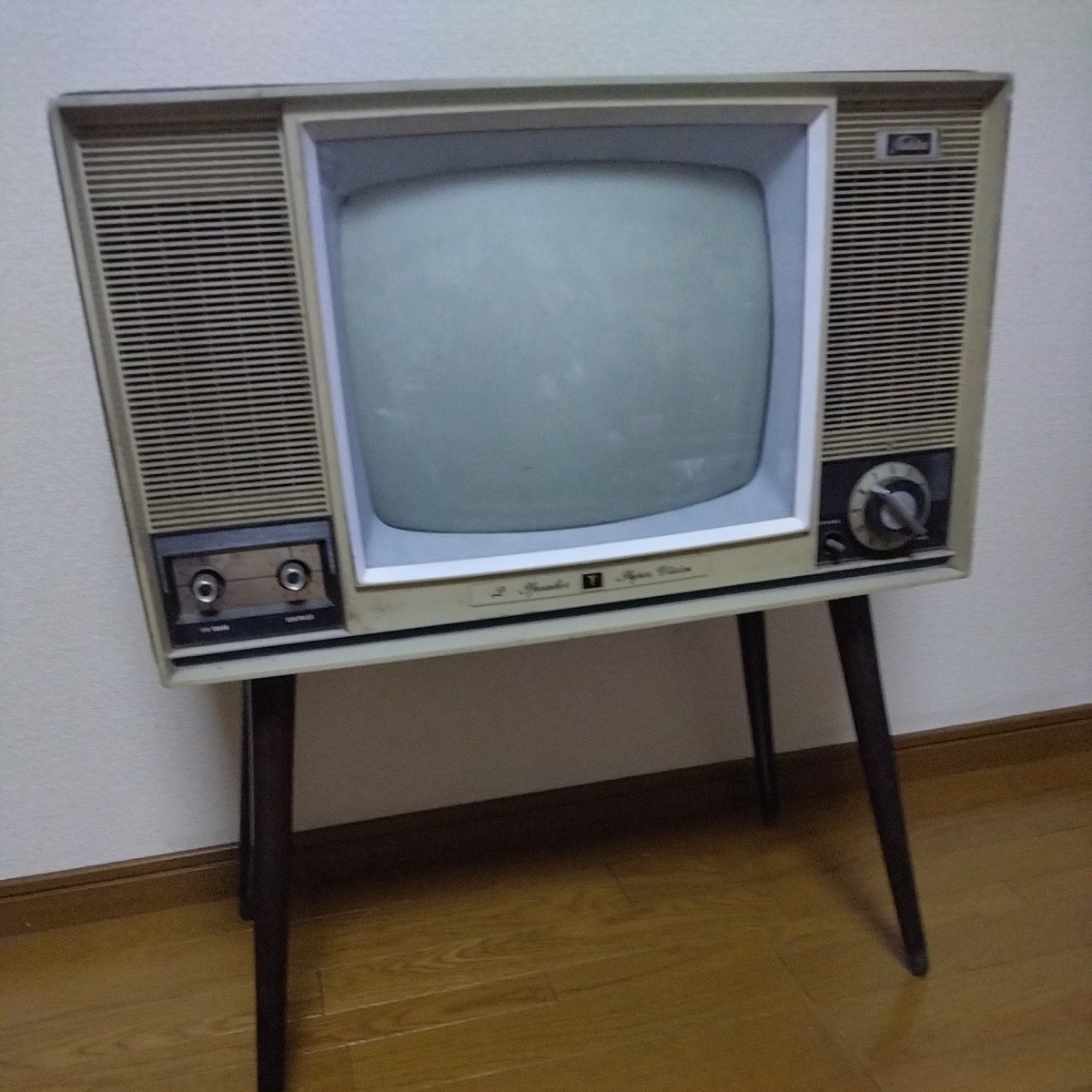 アンティーク レトロ 東芝ブラウン管テレビ ジャンクです。(ブラウン管