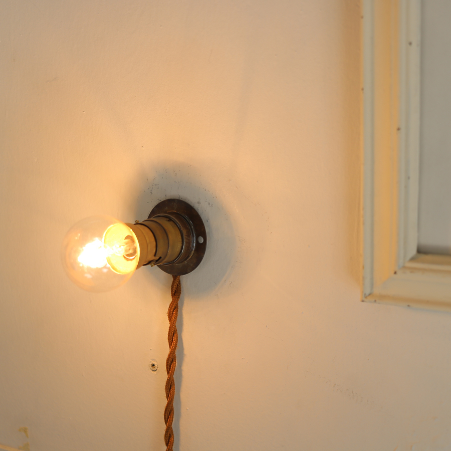 シンプル 飴色 真鍮 壁付け ランプ フランス アンティーク F*/磁器 北欧 照明 カフェ イギリス 吊り下げ アトリエ ライトの画像4