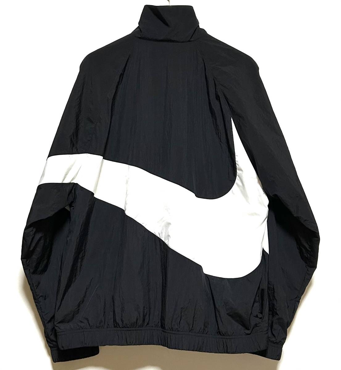 NIKE HBR STMT WOVEN JACKET BIG SWOOSH（L）黒／白 ナイキ ビッグ スウッシュ ウーブン ナイロン ジャケット オーバー サイズ_画像2