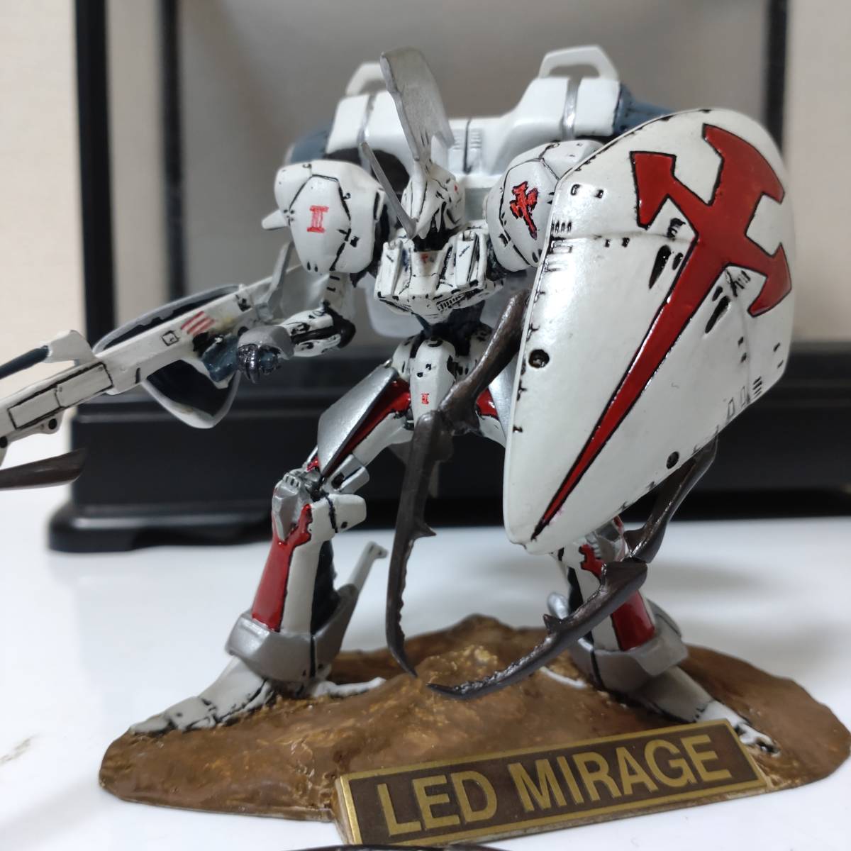 塗装済み】FSS ファイブスター物語 レッドミラージュ フレーム 塗装済み】FSS ファイブスター物語 レッドミラージュ フレーム