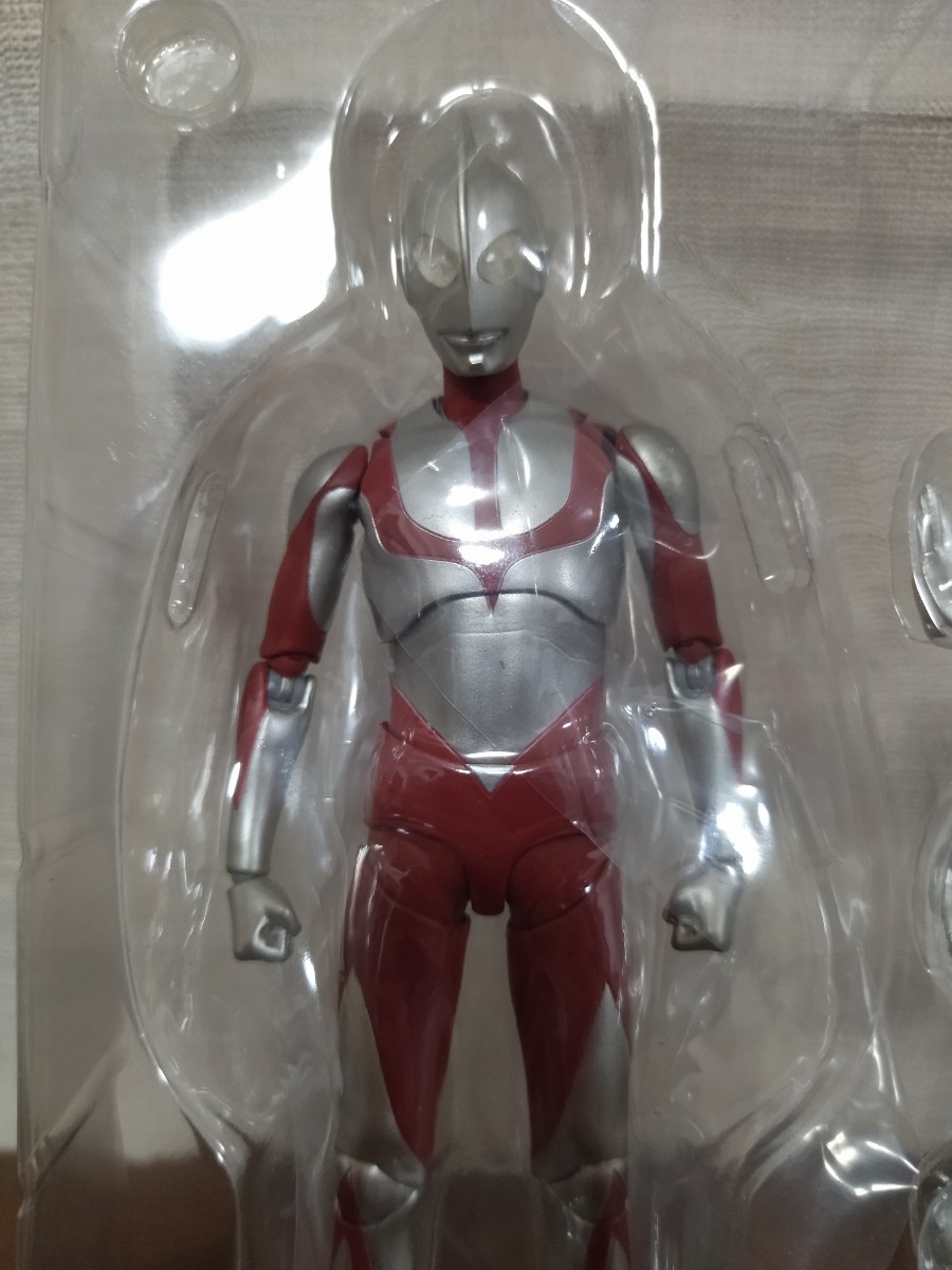 【美品！】S.H.Figuarts シン・ウルトラマン 空想特撮映画 ウルトラマン ULTRAMAN フィギュア 可動 BANDAI バンダイ_画像6