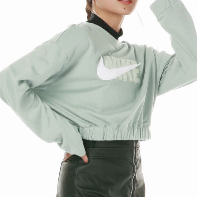 L 新品 ナイキ ウィメンズ NSW アイコン クラッシュ フリース ショート丈 NIKE スウェット トレーナー 裏起毛 オーバーサイズ_画像2