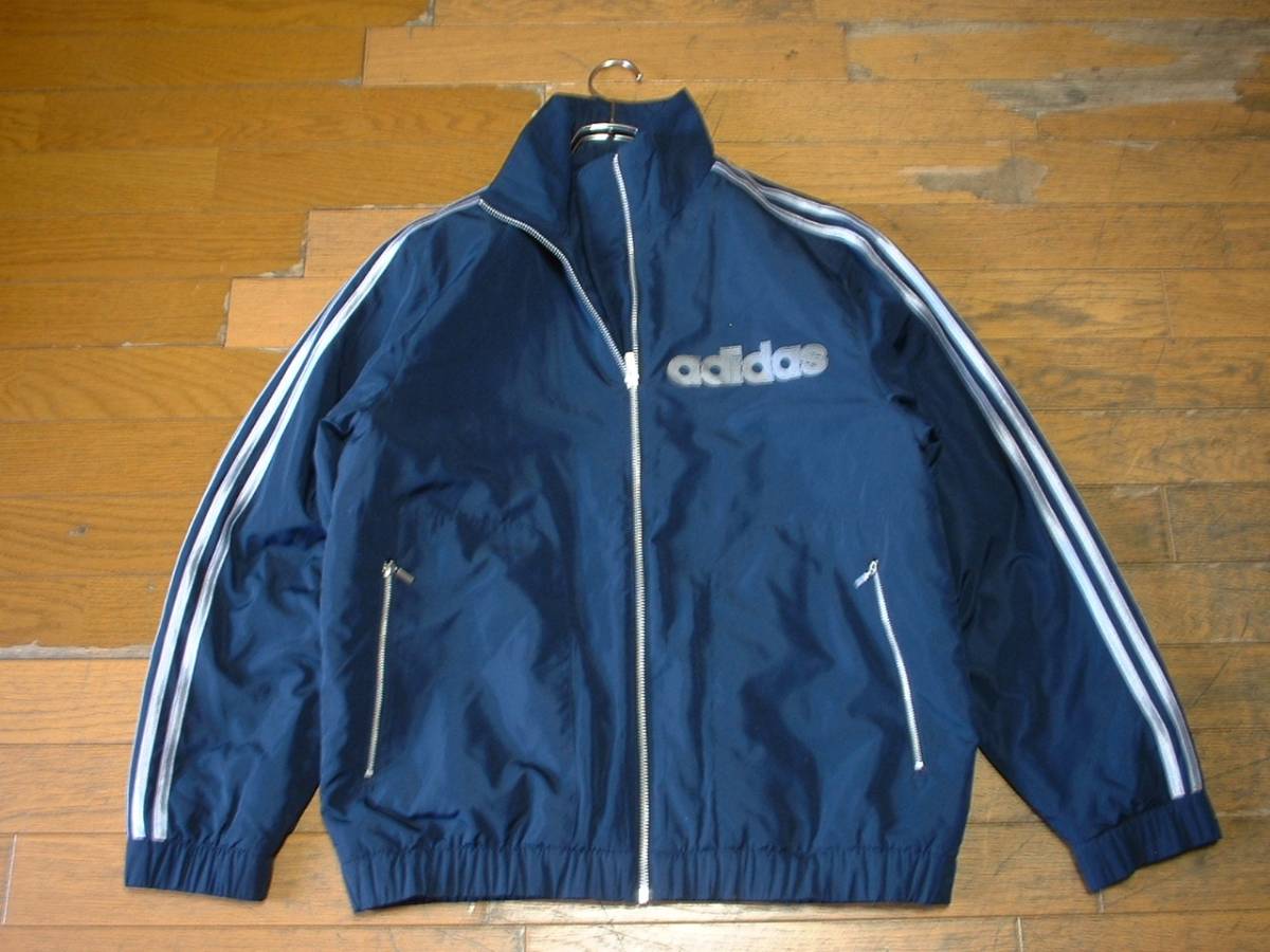 大人気adidasビッグロゴ中綿トラックジャケット美品O(JPN-XL)正規アディダス3ラインMA-1ブルゾントレフォイルジャージATPネイビーxシルバー_画像3