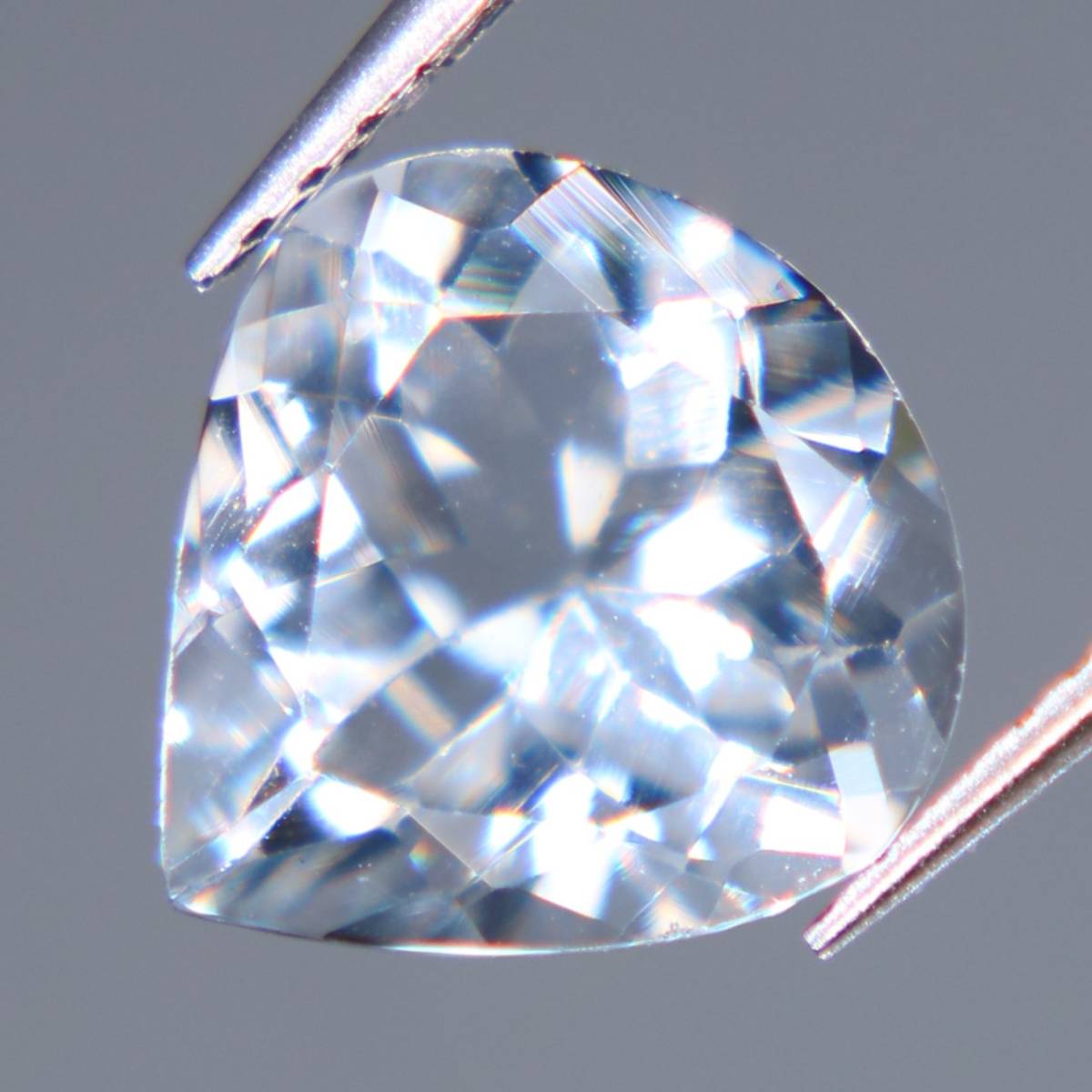  натуральный аквамарин 1.24ct[809]