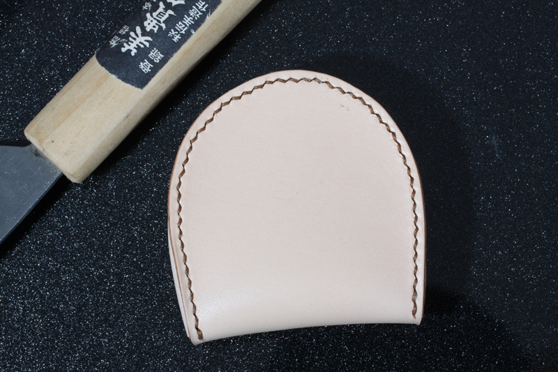  hand made * high quality cow leather extremely thick half jpy horseshoe type change purse . hand .. passing of years change . comfort natural 