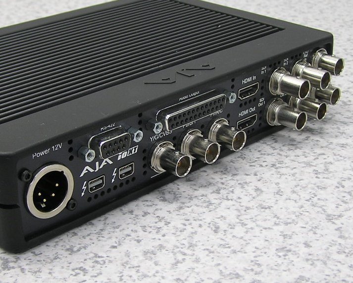 ■AJA Video Systems io XT Thunderbolt搭載3G/Dual-Link/HD/SD対応ポータブル入出力デバイス ACアダプタ付き_画像4