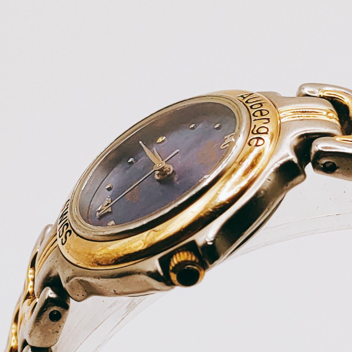 【最終値下げ】#182【スイス製】auberge オーベルジュ 腕時計 アナログ 3針 シェル文字盤 シルバー基調 ブレス時計
