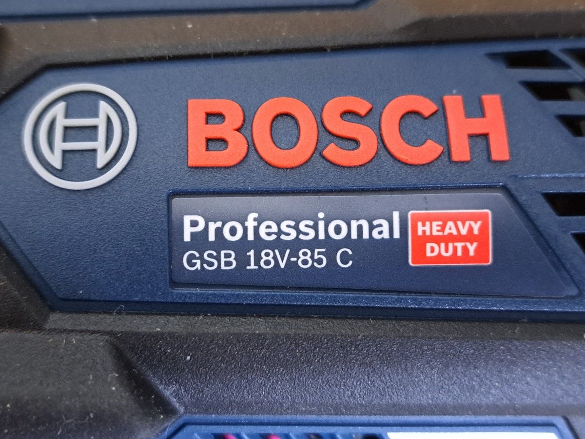 BOSCH 18Vコードレス振動ドライバードリル　6.0Ah バッテリー2個・充電器・ケース付き  GSB 18V-85C　未使用