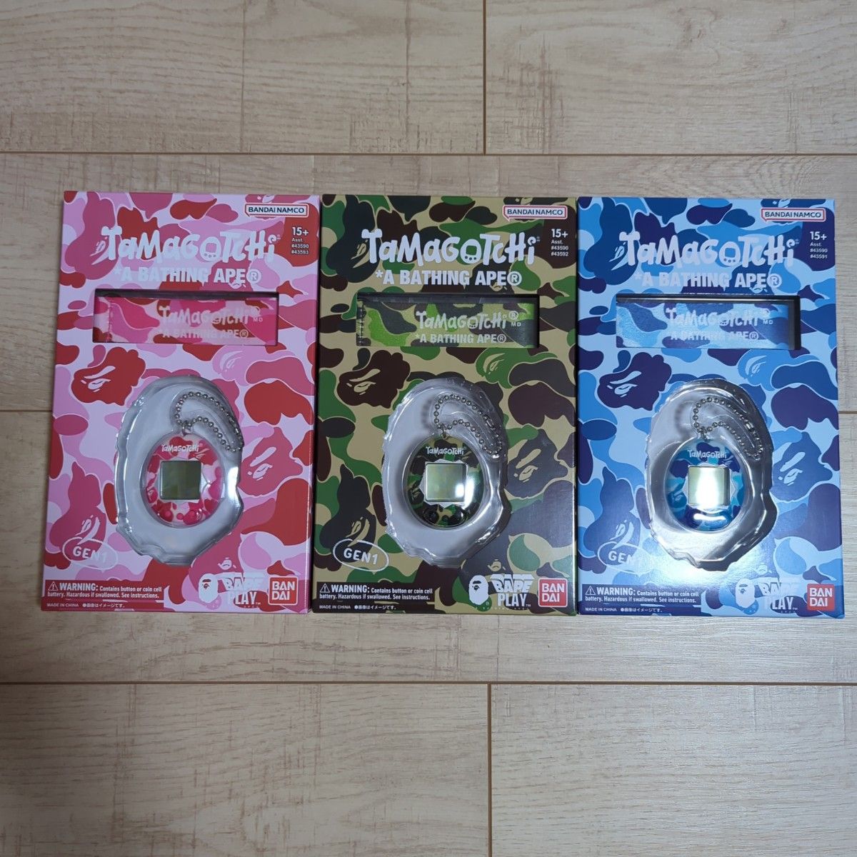 A BATHING APE×たまごっち　３色