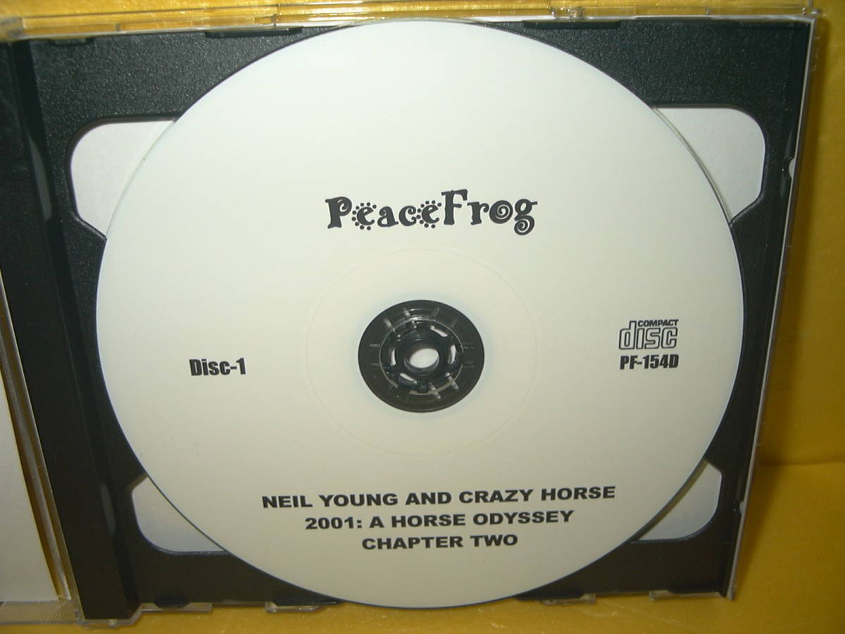 【2CD】NEIL YOUNG AND CRAZY HORSE「2001：A HORSE ODYSSEY CHAPTER TWO」_画像4