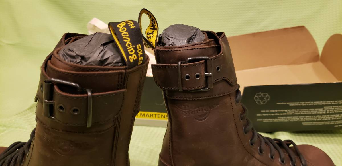 未使用品 昔のイギリス製時代　ドクターマーチン Dr.Martens 濃茶オイルレザー仕上_画像4