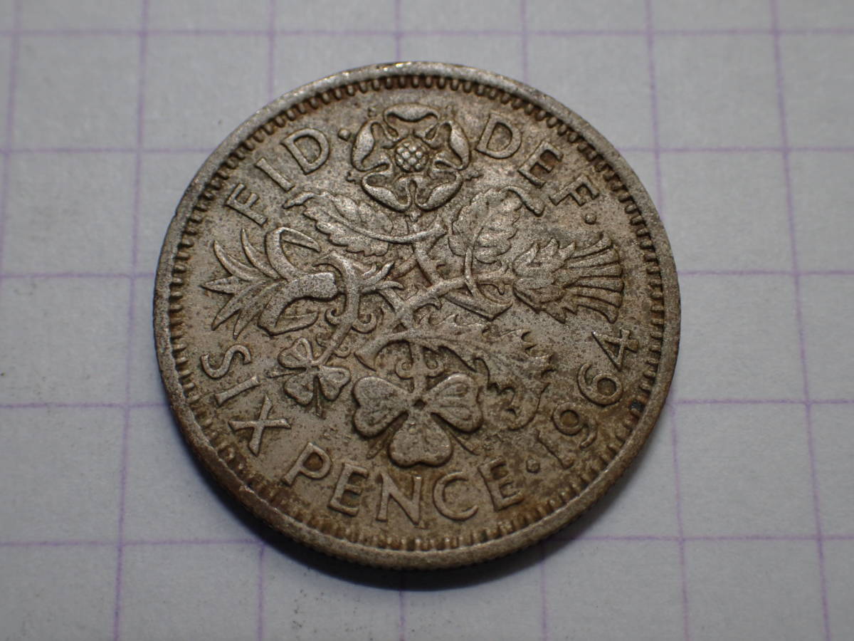英6ペンス(1/40 GBP)ニッケル銅貨[km903]1964年 [BRITT:OMNなし] TYPE-2 解説付き 089 _画像1