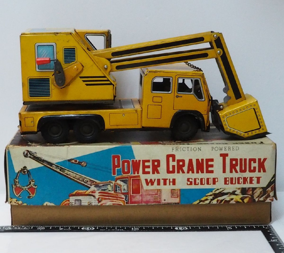 DAIYA【POWER CRANE TRUCK WITH SCOOP BUCKET パワークレーン トラック動作確認済】フリクション ブリキTIN TOYダイヤ寺井商店【箱付】0830_画像4