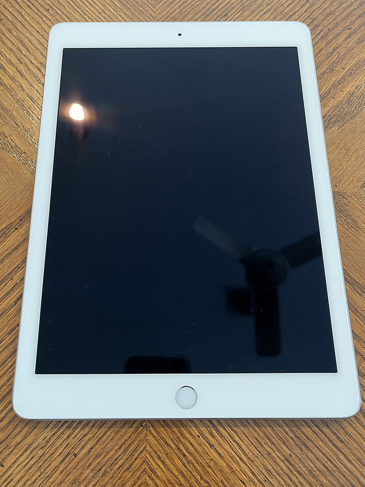 美品●iPad Pro 9.7インチ Wi-Fiモデル 128GB A1673 MLMW2J/A シルバー●中古_画像5