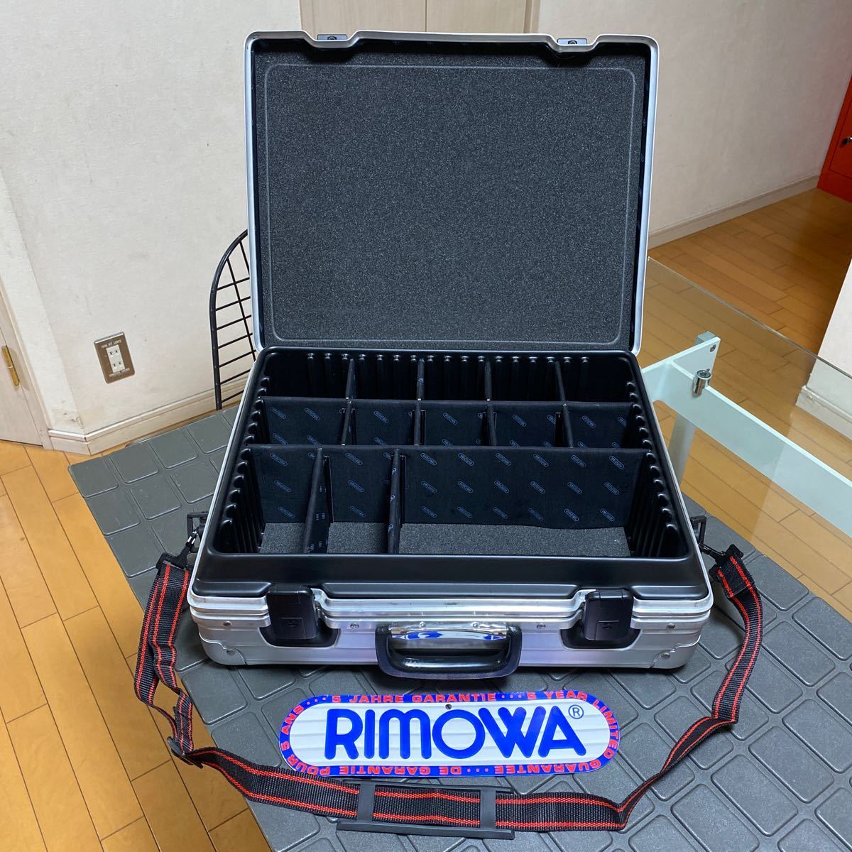  records out of production / rare / rare [RIMOWA] Rimowa attache case camera case trunk case aluminium duralumin case Vintage / Old Rimowa 