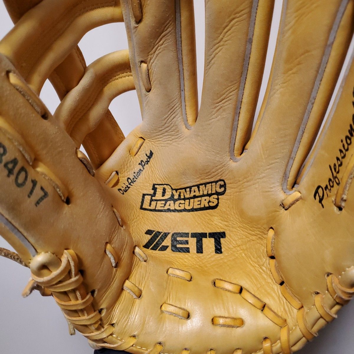 ZETT 一般軟式 外野手用グラブ ゼット 亀山努モデル 日本製 Z ZETT 一般軟式 外野手用グラブ ゼット 亀山努モデル 日本製 Z
