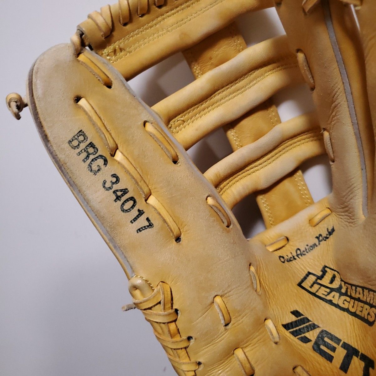 ZETT 一般軟式 外野手用グラブ ゼット 亀山努モデル 日本製 Z ZETT 一般軟式 外野手用グラブ ゼット 亀山努モデル 日本製 Z