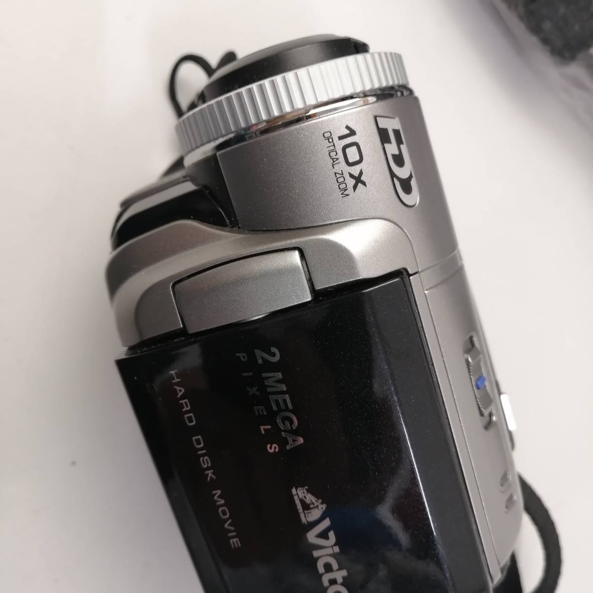 遺品整理品 動作未確認 ジャンク GZ-MG70 Victor ビクター ハードディスクムービー GZ-MG70 デジタルビデオカメラ_画像4