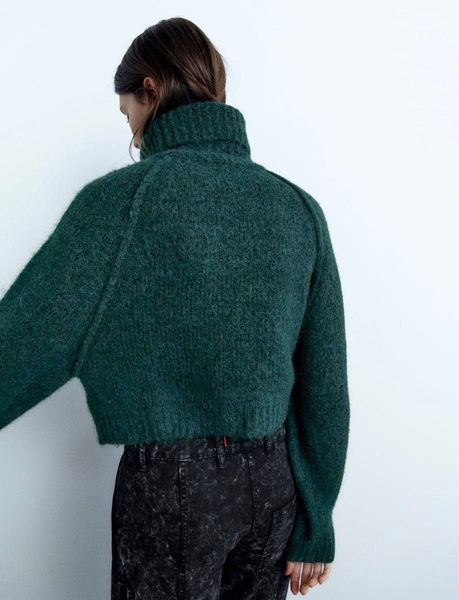 2023AW ZARA クロップド丈 タートルネック ニット グリーン 緑 S 2023AW ZARA クロップド丈 タートルネック ニット グリーン 緑 S