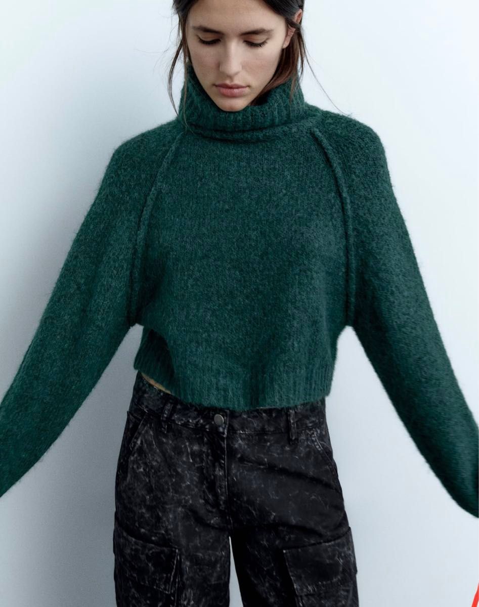 2023AW ZARA クロップド丈 タートルネック ニット グリーン 緑 S 2023AW ZARA クロップド丈 タートルネック ニット グリーン 緑 S
