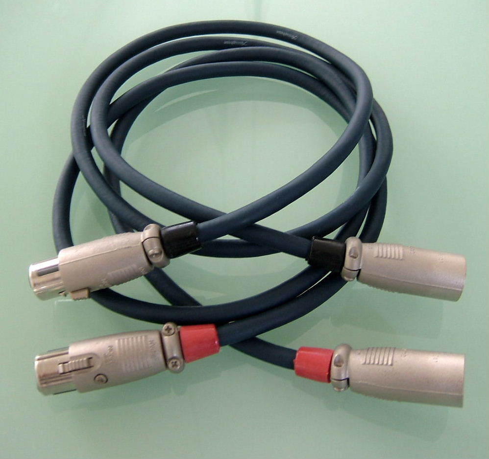 良好 美品 絶版品 Accuphase アキュフェーズ LC-10A ペアLR 1M XLRケーブル バランスケーブル 日本製 耐腐性能優秀