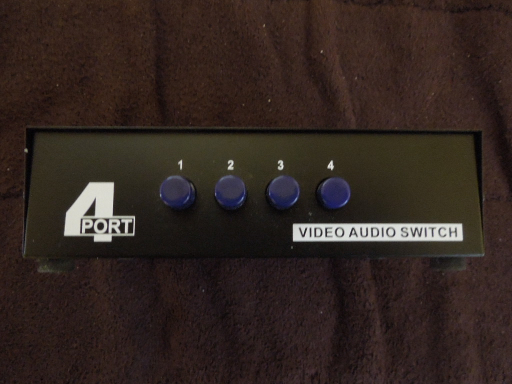 VIDEO AUDIO SWITCH 「4ポート4入力1出力ビデオオーディオAVスイッチセレクタスプリッタボックス」_画像1