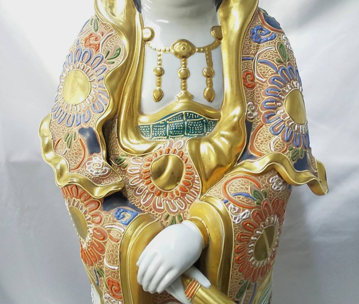 九谷焼　観音菩薩像　大きい　美しい　高さ78cm　重さ10Kg　金彩　大迫力　/　観音様　置物　陶器　九谷　仏像　骨董