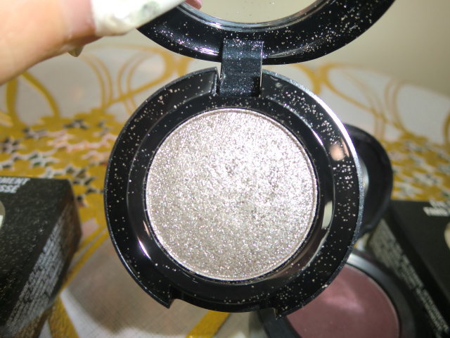 * last price cut * as good as new *MAC Mac Christmas limitation color lame I color 2 point set what color also join ..* stamp *