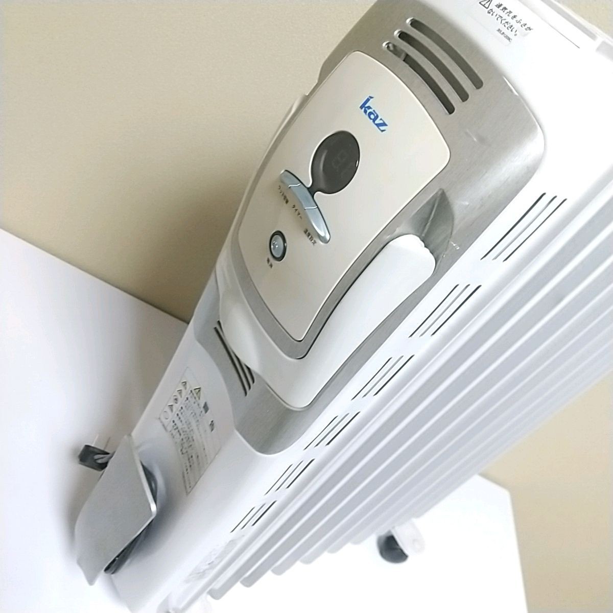 kaz オイルヒーター KQ131H フィン10枚 1300w 電気 送料込 kaz オイルヒーター KQ131H フィン10枚 1300w 電気 送料込
