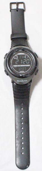 絶版 スント ベクター 緑系 SUUNTO VECTOR ウォッチ GREEN ミリタリー グリーン ARMY アウトドア 腕時計 中古 フィンランド 北欧 送料無料_画像3