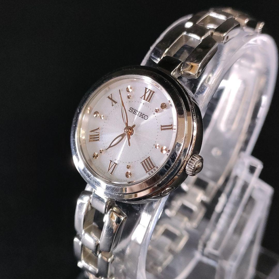 極美品【稼働品】SEIKO　セイコー1B21　ホワイト　シルバー　ソーラー　箱付_画像2